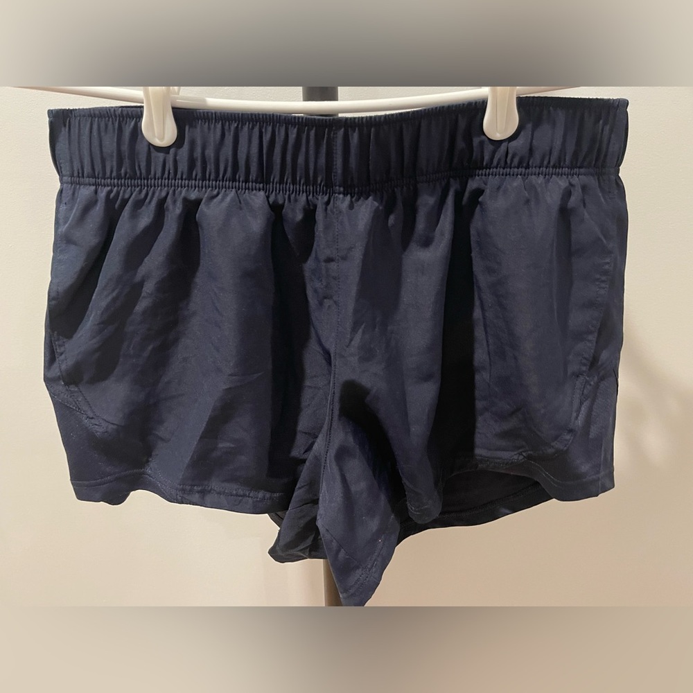 Women’s Size M Athletic Shorts